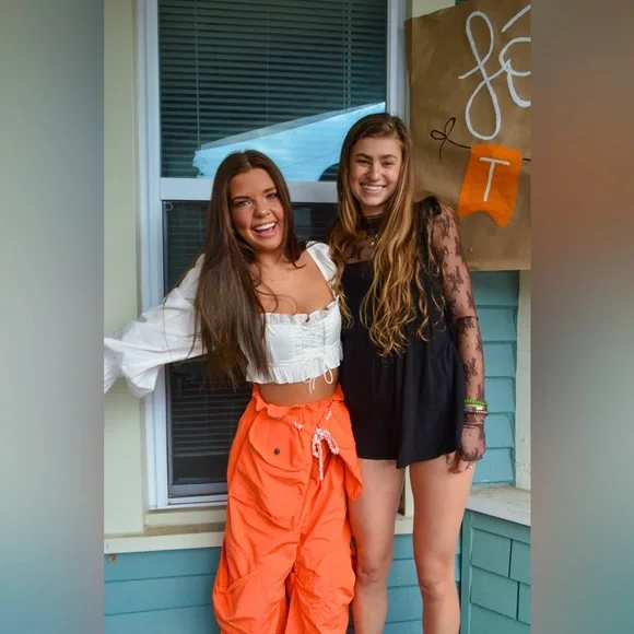 Heather White Long Sleeve Crop Top - Picture 6 of 6